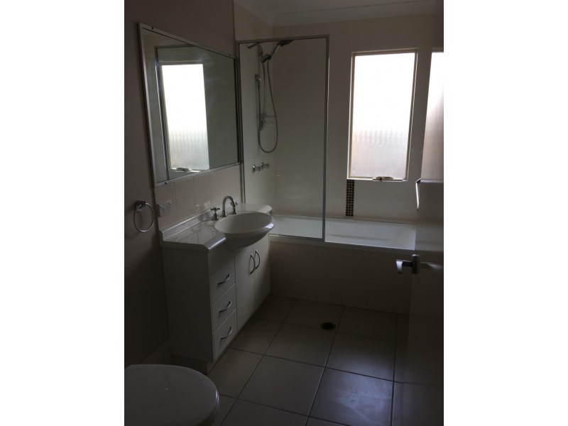 281 Eagle Street, Collingwood Park QLD 4301
