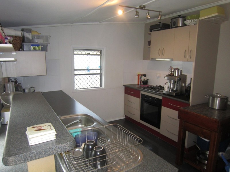 50 Cemetery Road, Eastern Heights QLD 4305