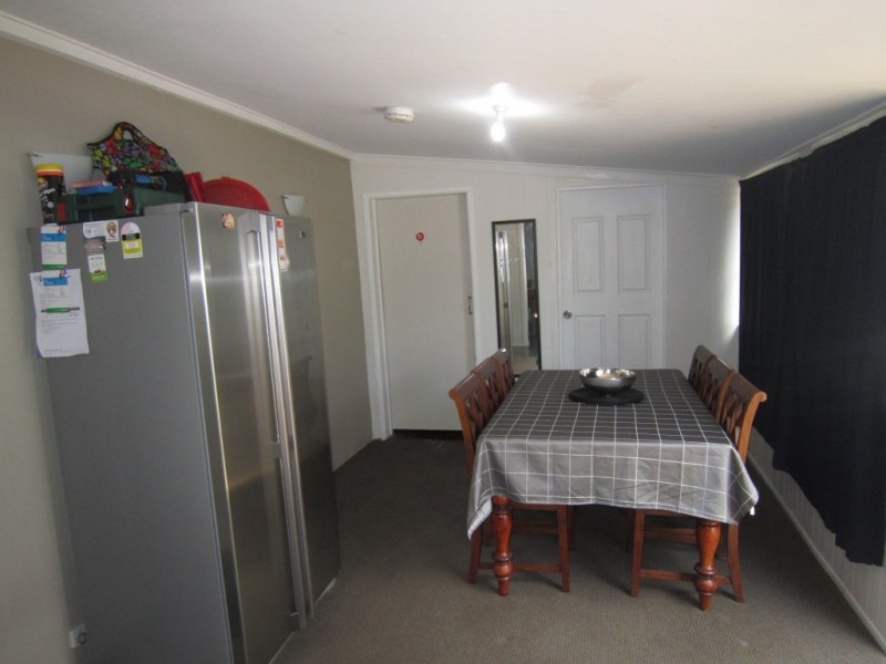 50 Cemetery Road, Eastern Heights QLD 4305