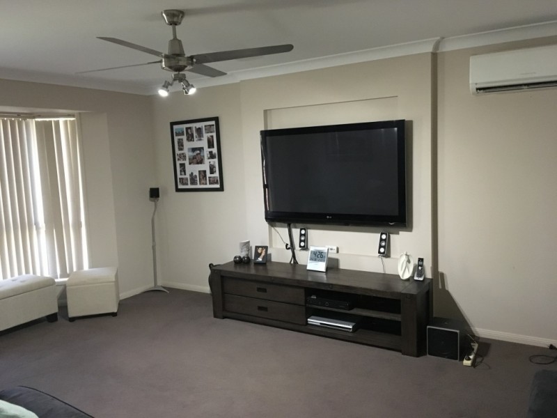 32 Leesmore Court, Deebing Heights QLD 4306
