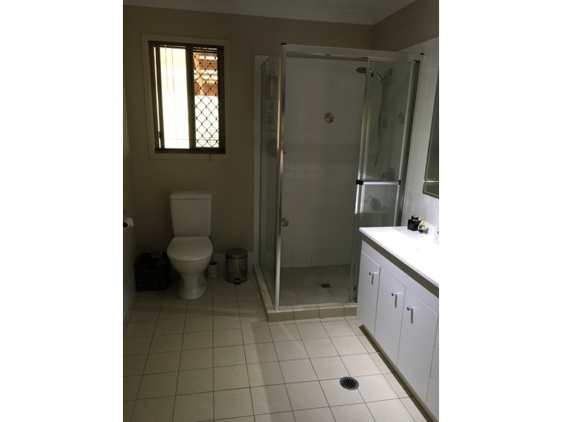 32 Leesmore Court, Deebing Heights QLD 4306