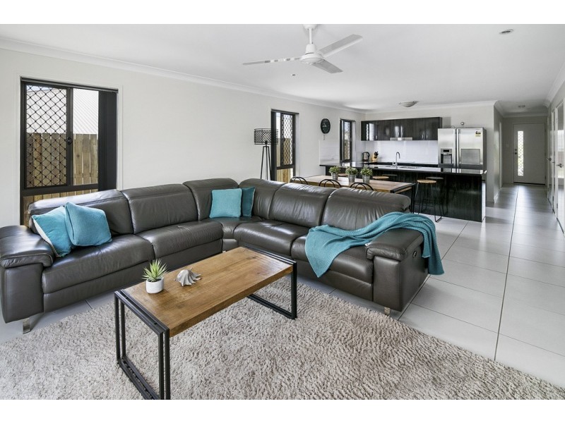 15 Tey Court, Deebing Heights QLD 4306