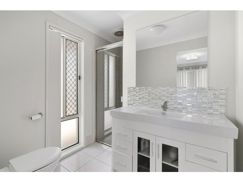 5 Kowari Street, Deebing Heights QLD 4306