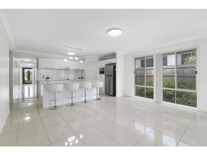 5 Kowari Street, Deebing Heights QLD 4306