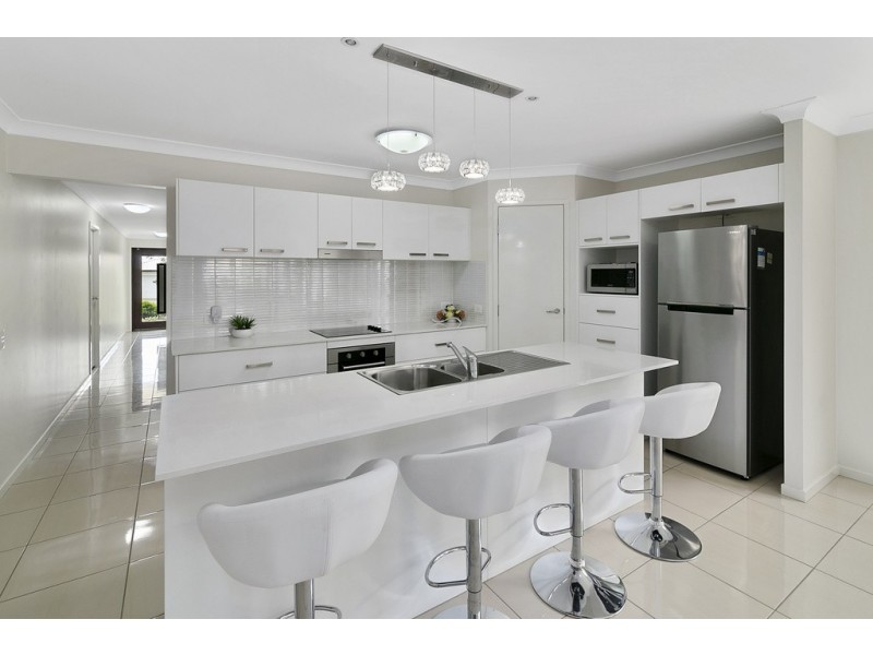 5 Kowari Street, Deebing Heights QLD 4306