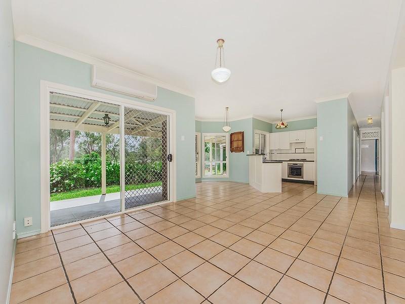 10 Newsky Court, Deebing Heights QLD 4306
