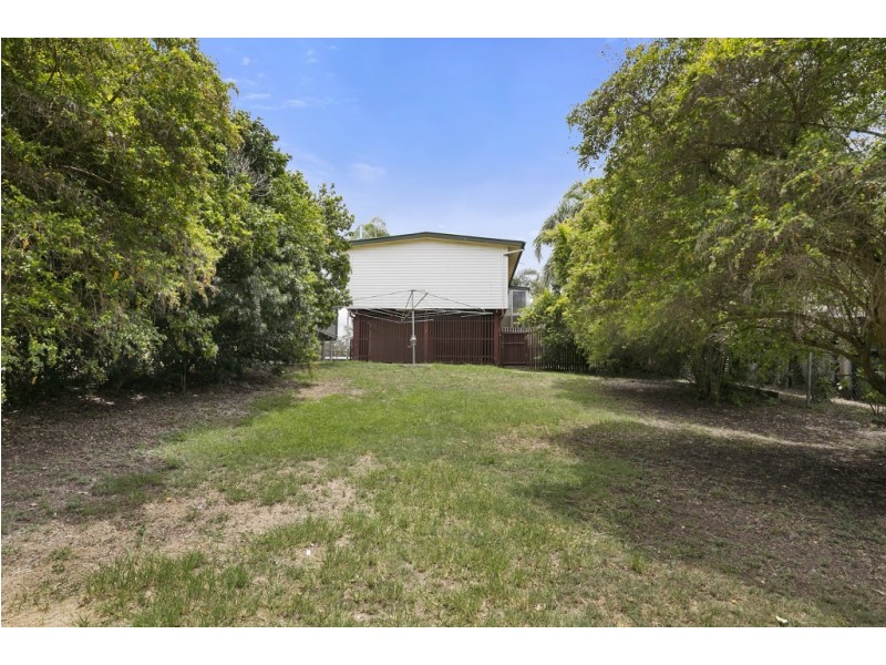 35 Boundary Street, Moores Pocket QLD 4305