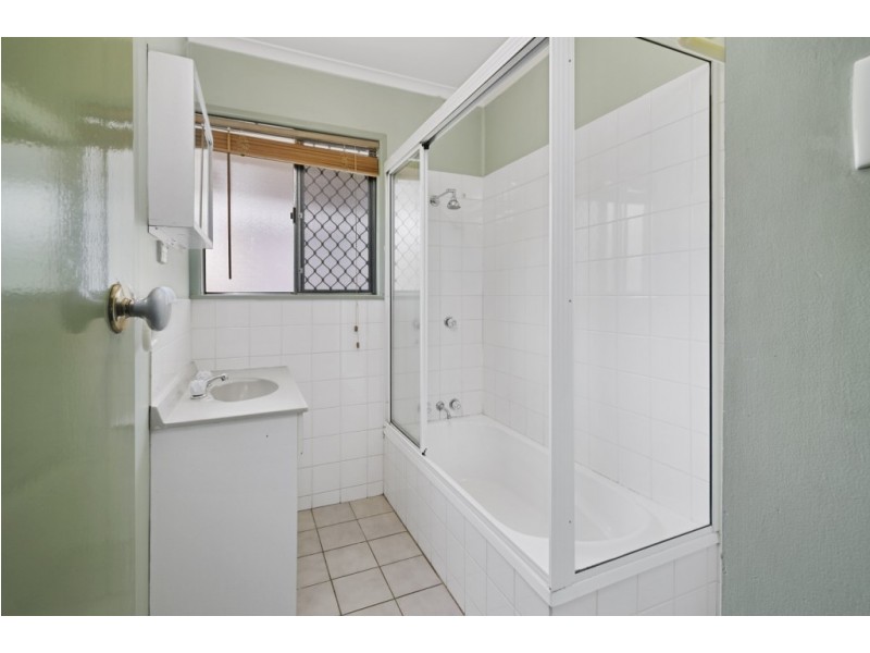 35 Boundary Street, Moores Pocket QLD 4305