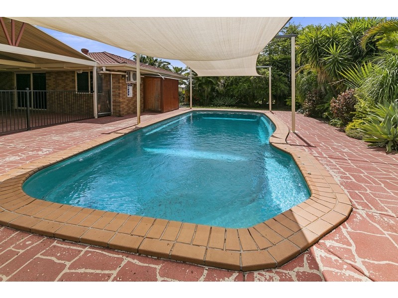 32 Cowley Drive, Flinders View QLD 4305