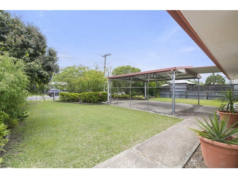 6 Bell Street, Walloon QLD 4306