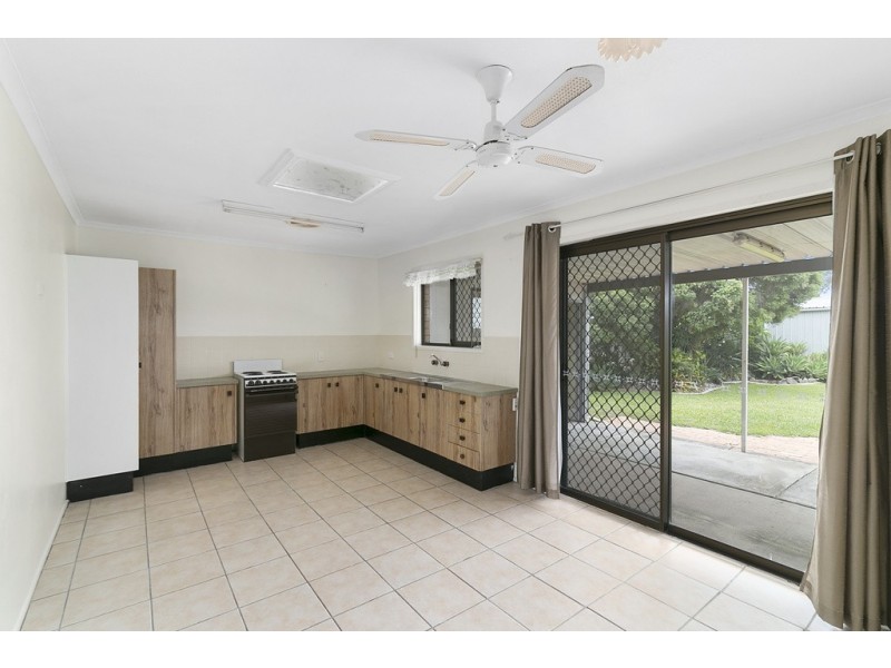 6 Bell Street, Walloon QLD 4306