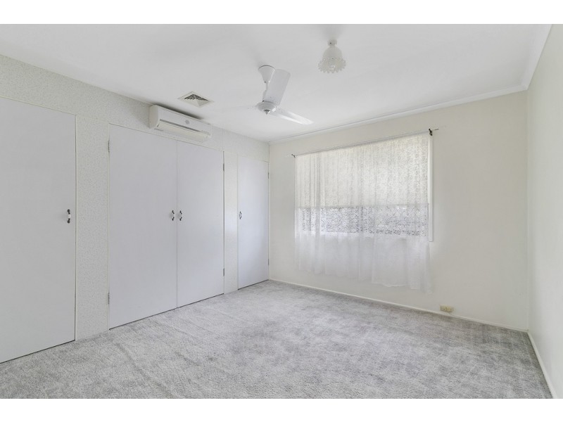 6 Bell Street, Walloon QLD 4306