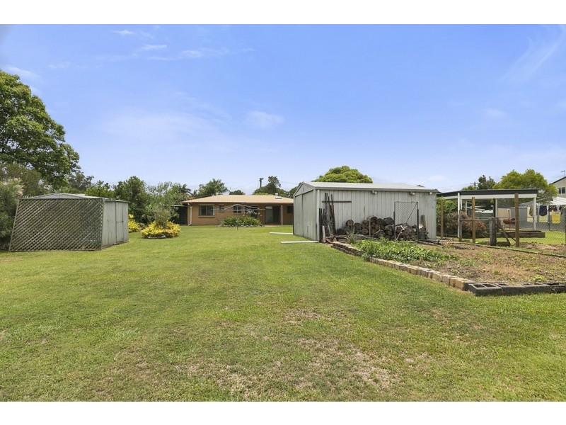 6 Bell Street, Walloon QLD 4306