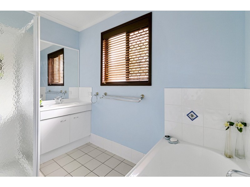 91 Naomai Street, Blackstone QLD 4304