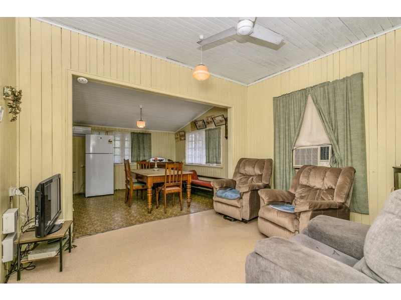 19 River Road, Dinmore QLD 4303