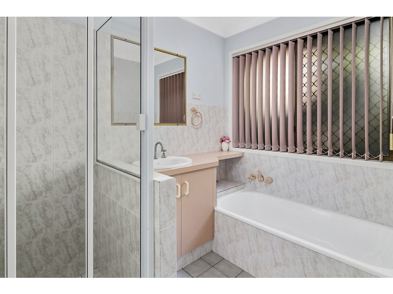 350 South Station Road, Raceview QLD 4305