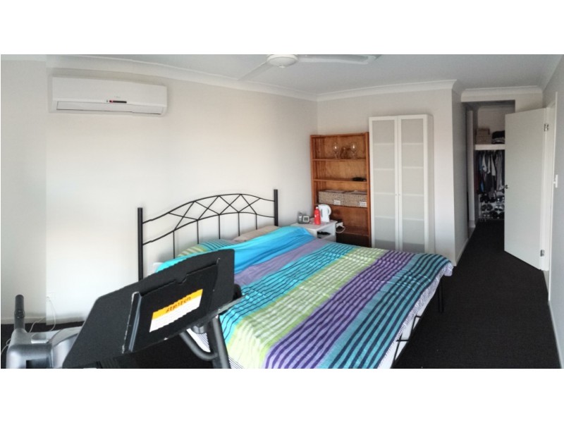 15 Kingsburgh Street, Raceview QLD 4305