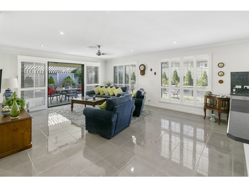 27 Dalray Drive, Raceview QLD 4305