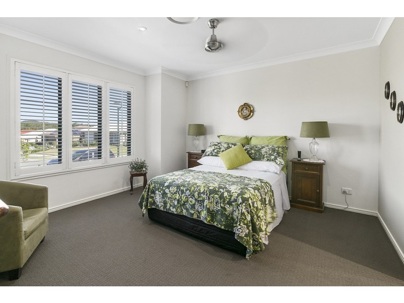 27 Dalray Drive, Raceview QLD 4305