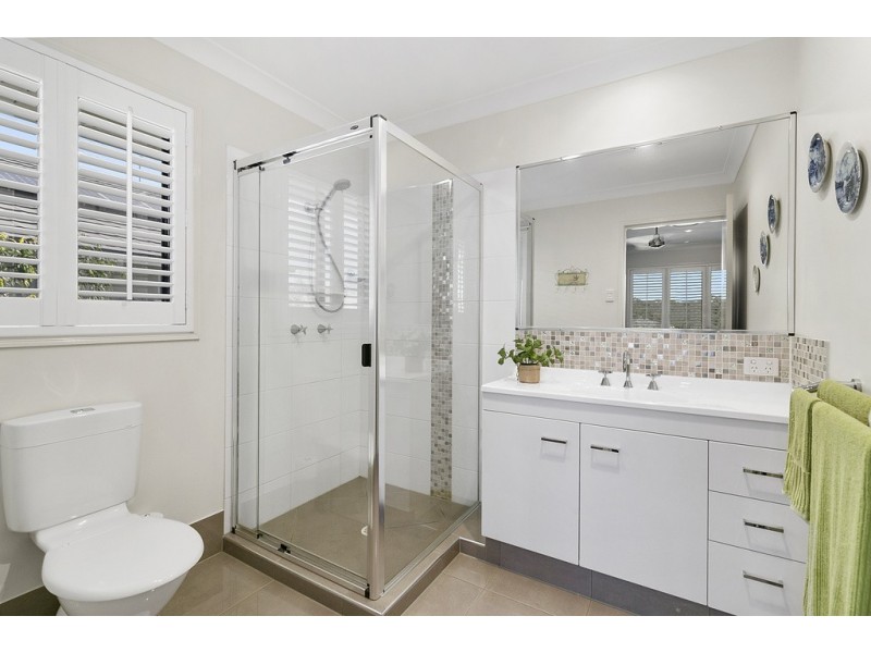 27 Dalray Drive, Raceview QLD 4305