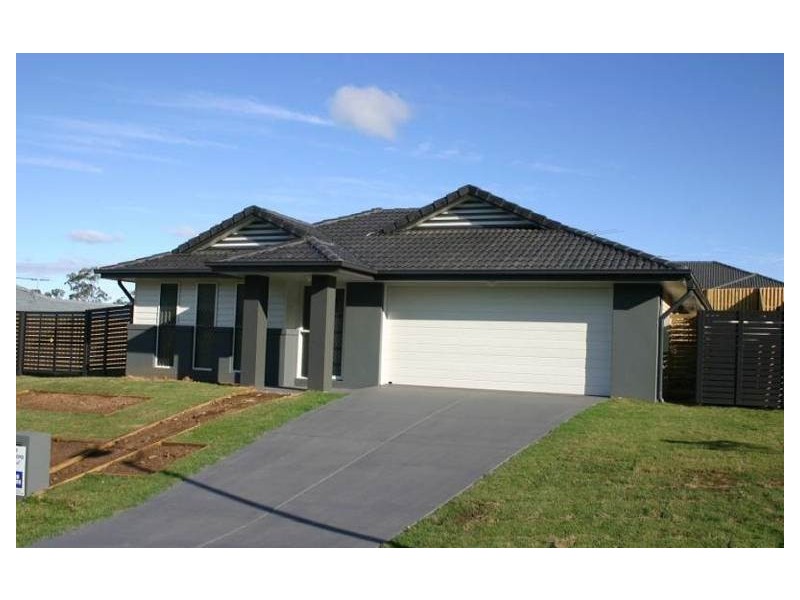 12 Burns Circuit, Augustine Heights QLD 4300