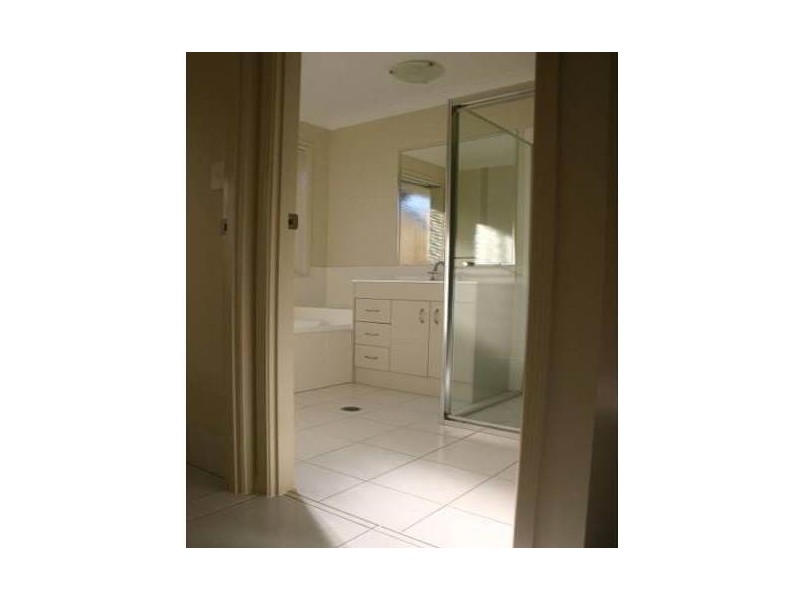 12 Burns Circuit, Augustine Heights QLD 4300