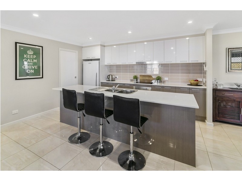 10 Cottonwood Crescent, Fernvale QLD 4306