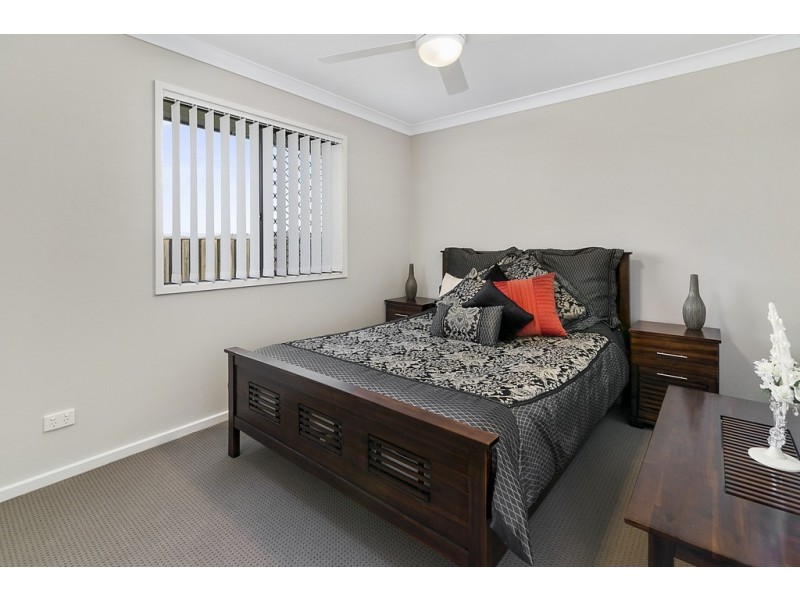 10 Cottonwood Crescent, Fernvale QLD 4306