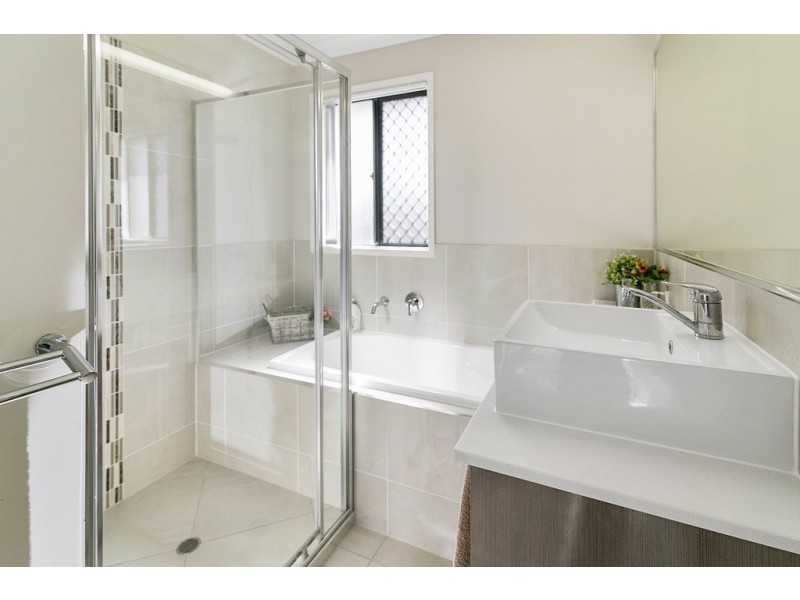 10 Cottonwood Crescent, Fernvale QLD 4306