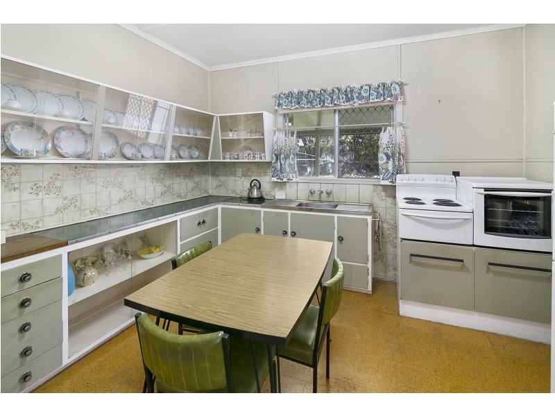 11 Robin Street, Coalfalls QLD 4305