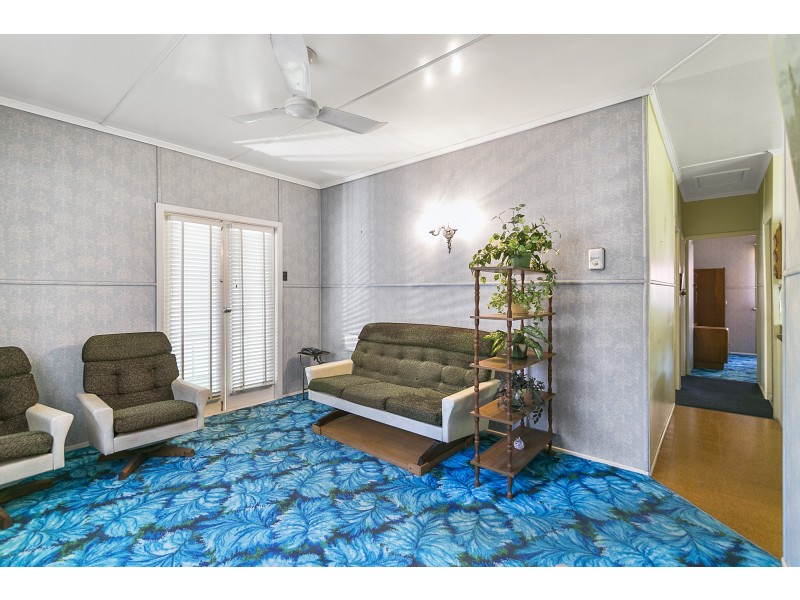 11 Robin Street, Coalfalls QLD 4305
