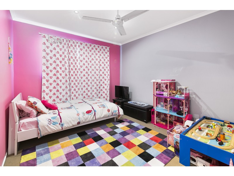 62 Thomas Street, Flinders View QLD 4305