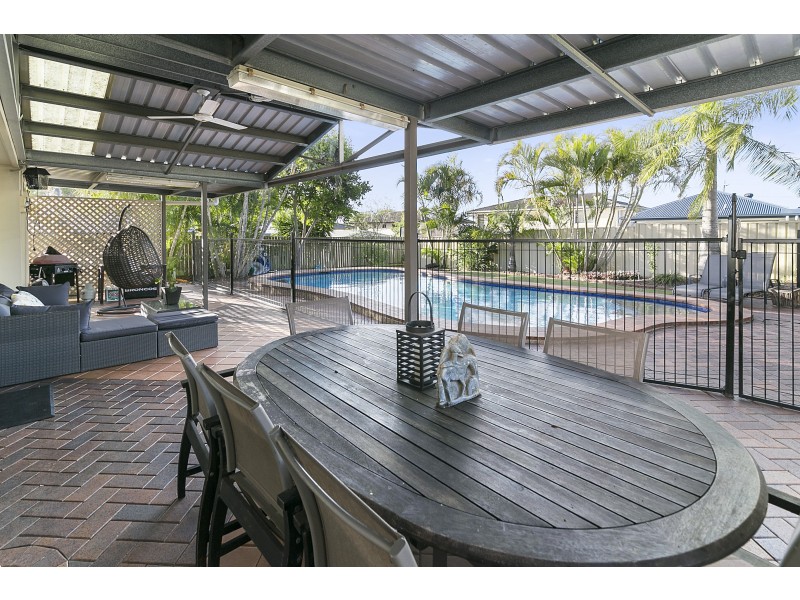 62 Thomas Street, Flinders View QLD 4305