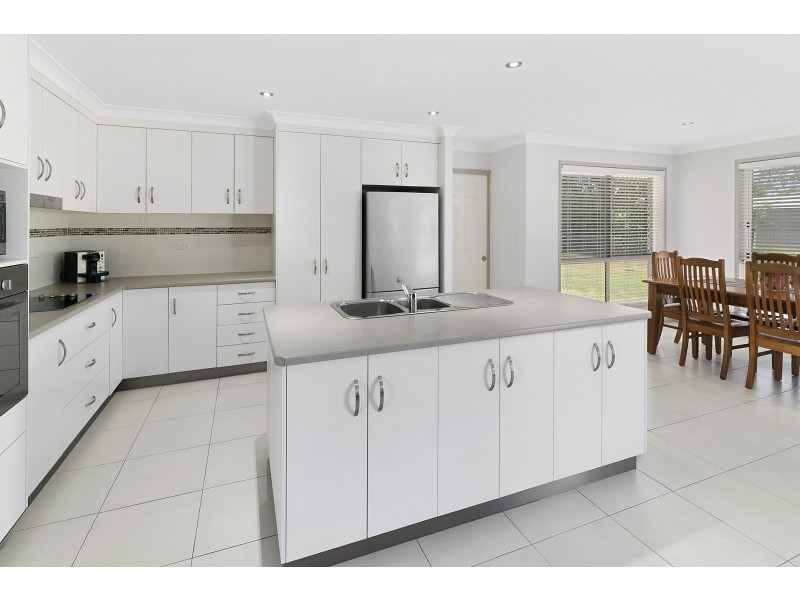 49 Peak Crossing Churchbank Weir Road, Peak Crossing QLD 4306