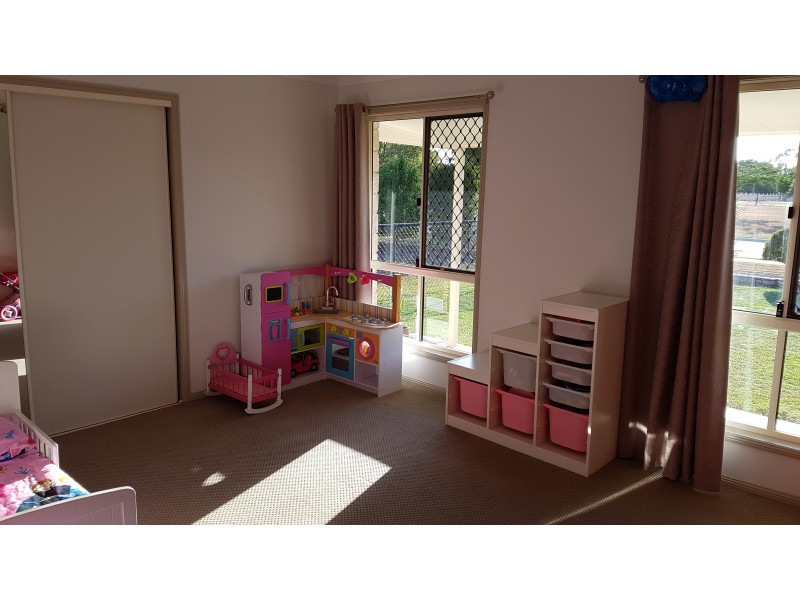 49 Peak Crossing Churchbank Weir Road, Peak Crossing QLD 4306