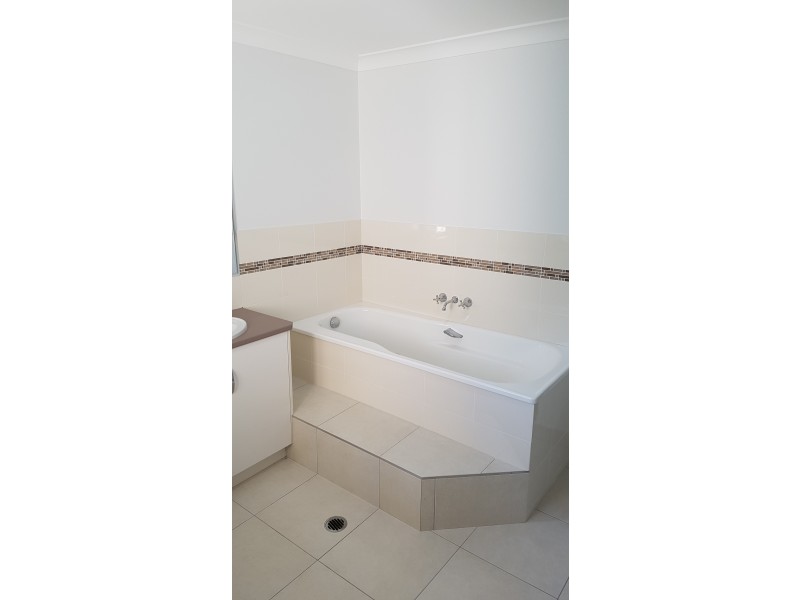 49 Peak Crossing Churchbank Weir Road, Peak Crossing QLD 4306