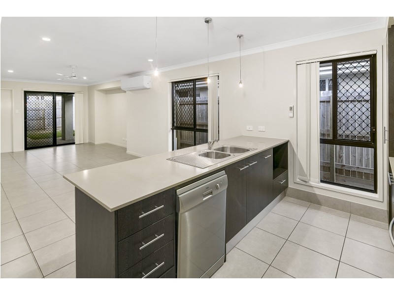 38 Sovereign Drive, Deebing Heights QLD 4306