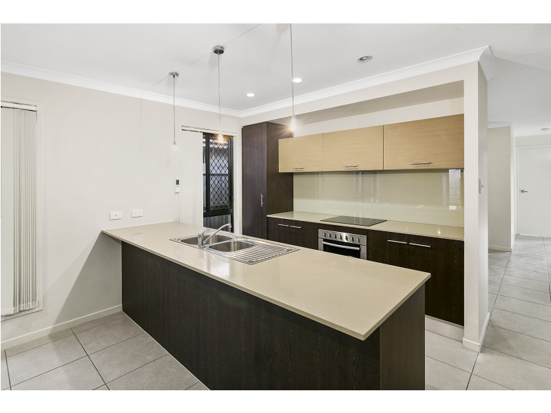 38 Sovereign Drive, Deebing Heights QLD 4306