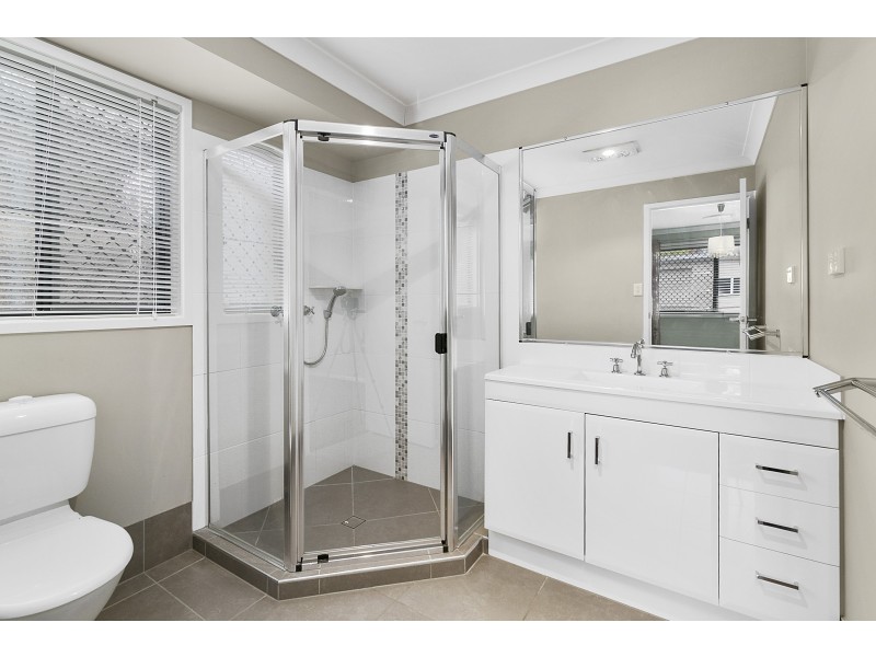 29 Piping Court, Raceview QLD 4305