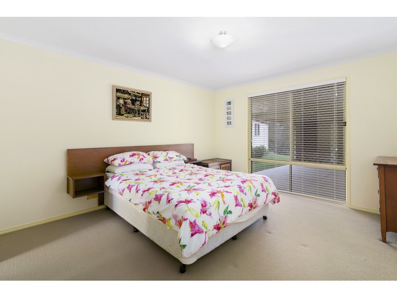 28 Alexandra Close, Flinders View QLD 4305