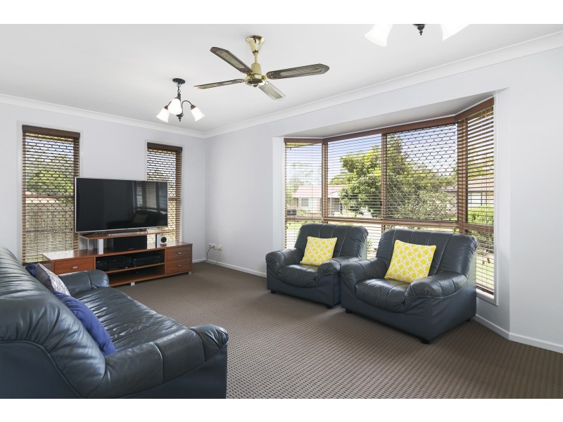 27 Willowtree Drive, Flinders View QLD 4305
