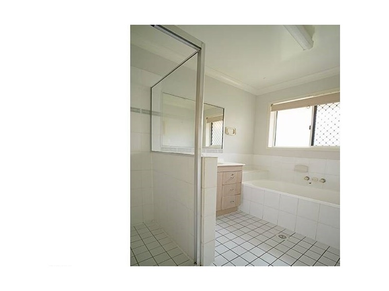 3 Acorn Crescent, Flinders View QLD 4305