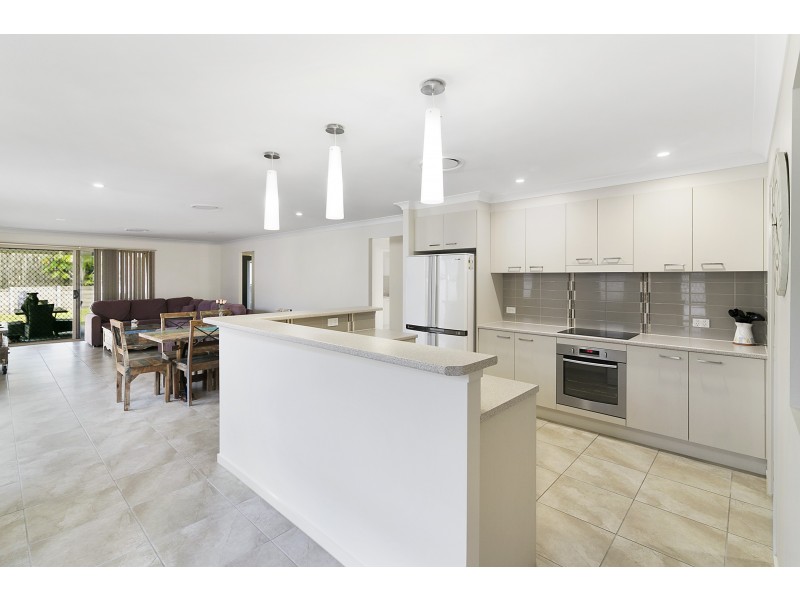 23 Piping Court, Raceview QLD 4305
