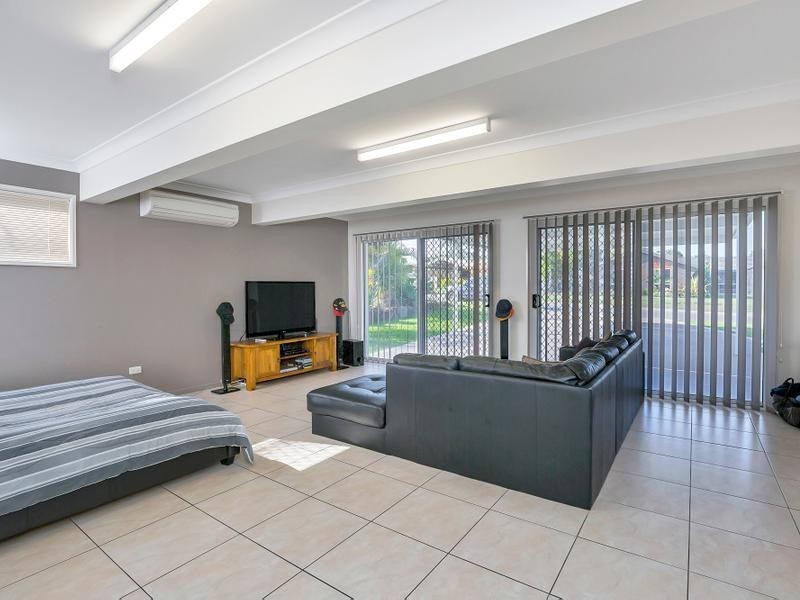 53 Blenheim Crescent, Yamanto QLD 4305