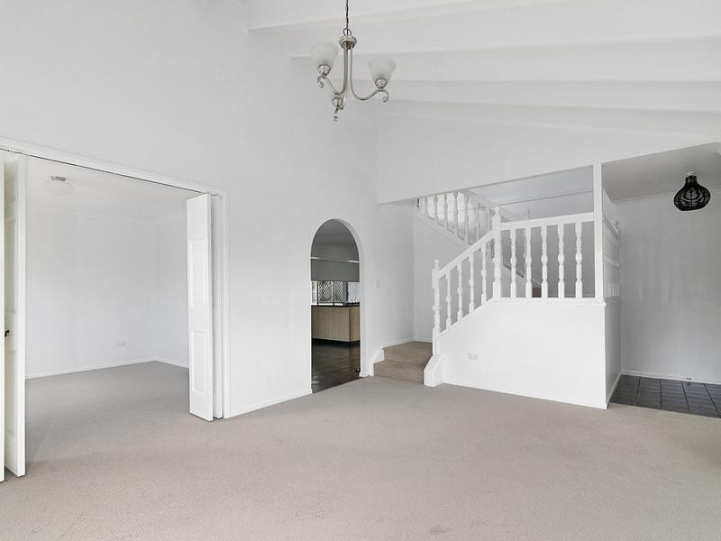 53 Blenheim Crescent, Yamanto QLD 4305