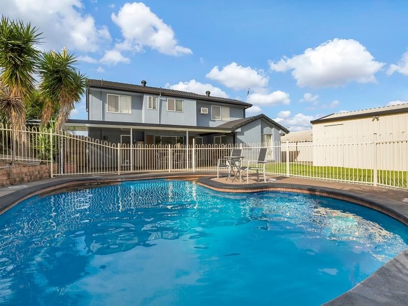 53 Blenheim Crescent, Yamanto QLD 4305