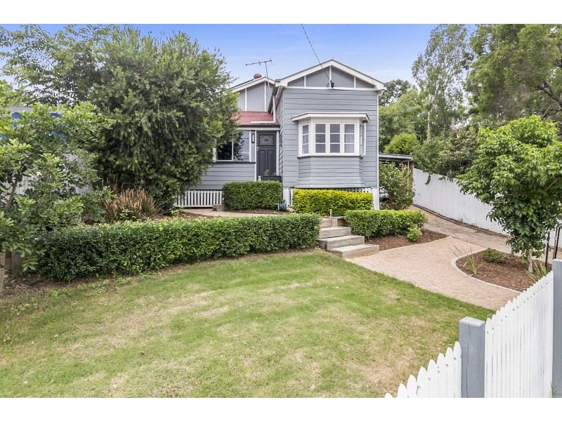 3 Smith Street, North Ipswich QLD 4305