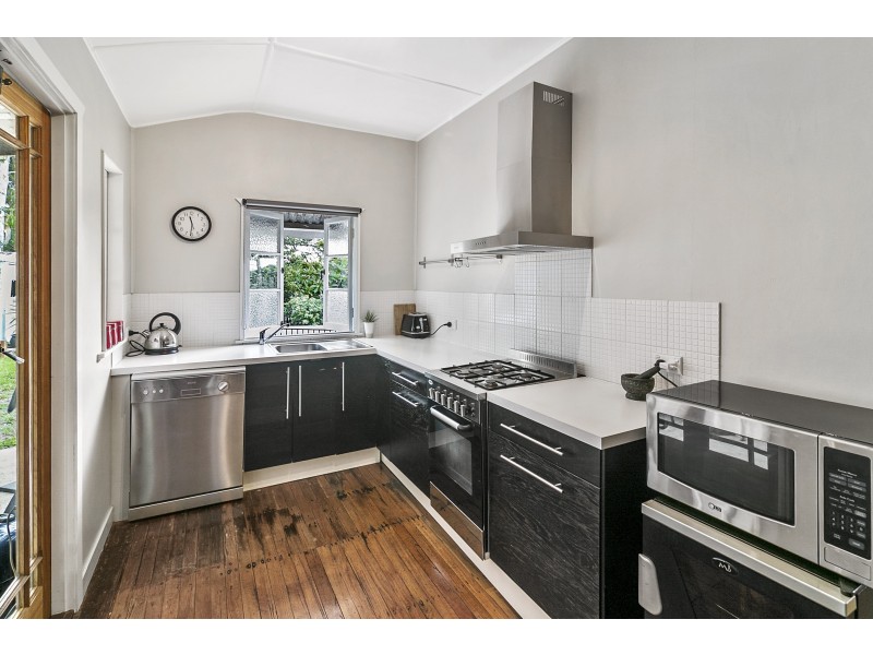 3 Smith Street, North Ipswich QLD 4305