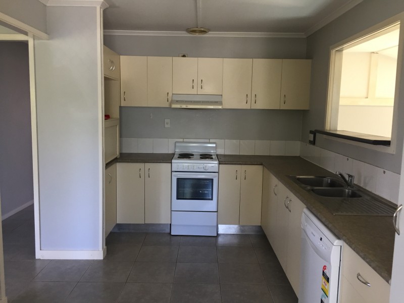 7 Peacock Street, One Mile QLD 4305