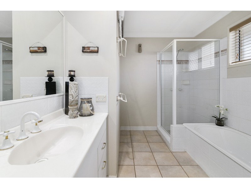 12 Tina Close, Raceview QLD 4305